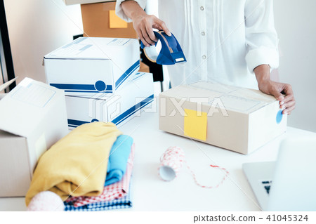 Young small online business owner  41045324