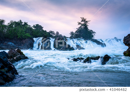 Don Pha Pheng Waterfall, Laos Don Pha Pheng Waterfall, Laos 41046482