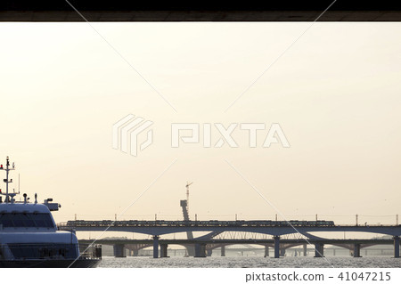 Cruise ship, World Cup Bridge, Yanghwa Bridge, Tangsan Bridge, Han River, Seoul Cruise ship, World Cup Bridge, Yanghwa Bridge, Tangsan Bridge, Han River, Seoul 41047215