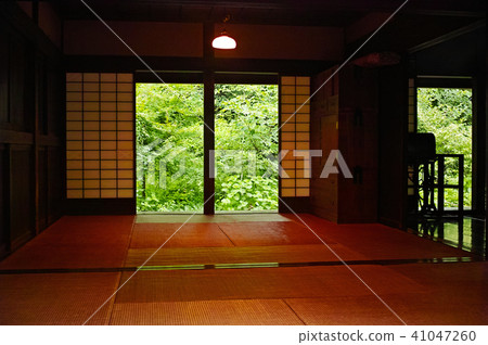 在Kokaido的Maioka公園村內的四個地方的規劃和安排的農民的老民居 在Kokaido的Maioka公園村內的四個地方的規劃和安排的農民的老民居 41047260
