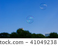 Soap bubbles and blue sky 41049238