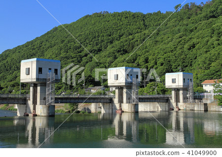 A pick head of the Nara River head neck A pick head of the Nara River head neck 41049900