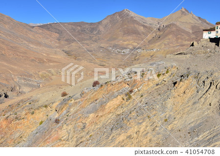 Hibalya山區在印度Kibbal村莊的唾液谷白房子 41054708