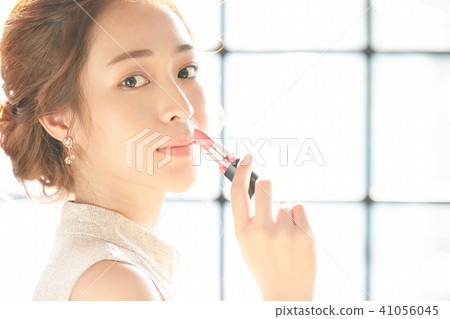 Female makeup beauty Female makeup beauty 41056045