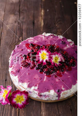 Cheesecake with white chocolate 41056477