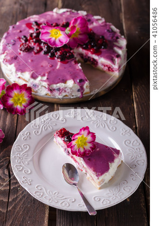 Cheesecake with white chocolate Cheesecake with white chocolate 41056486
