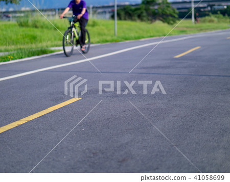 Cycling Cycling 41058699