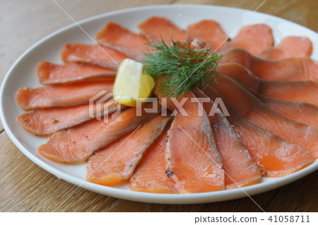 smoked salmon 41058711