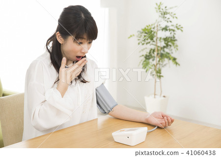 Sphygmomanometer  41060438