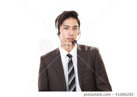 A smiling operator A smiling operator 41066285