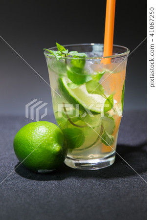 Summer drink ~ mojito ~ 41067250