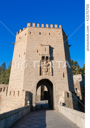 Toledo Alcantara Bridge 41070708