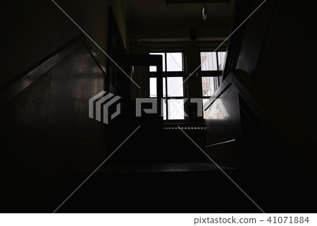 窗口古董老黑白 41071884