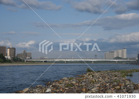 Nagara River in the morning 41071930