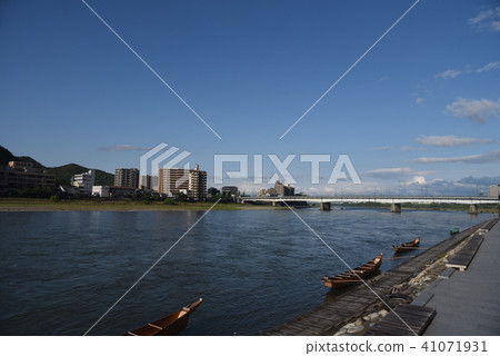 Nagara River in the morning 41071931
