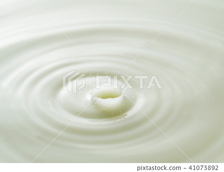 Milk Crown Milk Crown 41073892