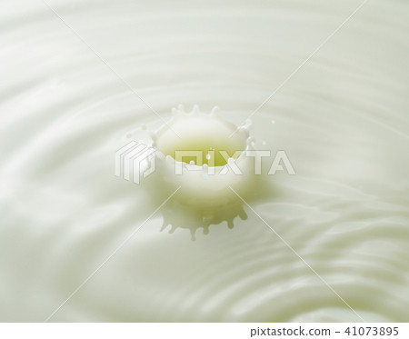 Milk Crown Milk Crown 41073895