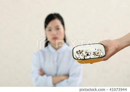 一個不擅長吸煙的女人 41073944