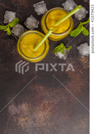 Green vegetable detox smoothies in a jar 41079423