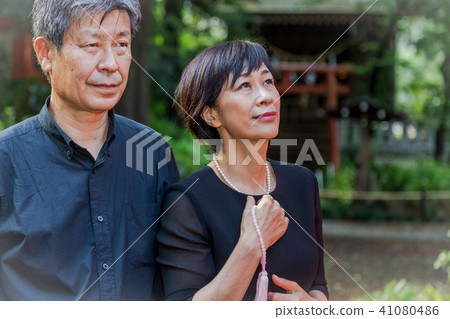 Ceremonial occasion couple editing If you feel compassion of each other I am glad Ceremonial occasion couple editing If you feel compassion of each other I am glad 41080486