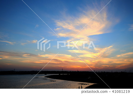 日落雲Kuzigawa河口茨城縣東海村 41081219