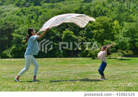 母親和女兒 母親和女兒 41082320