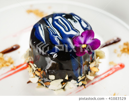 tasty cake with viola tasty cake with viola 41083529