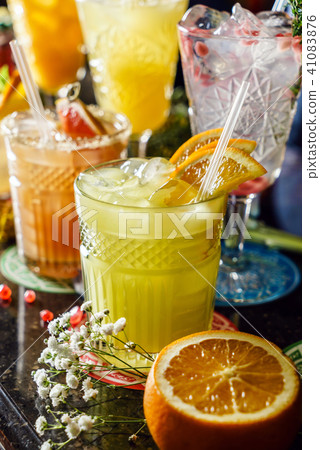 cocktails in the bar 41083876