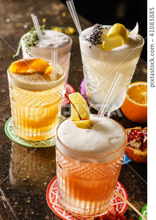 cocktails in the bar 41083885