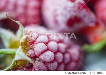 frozen berries frozen berries 41084085