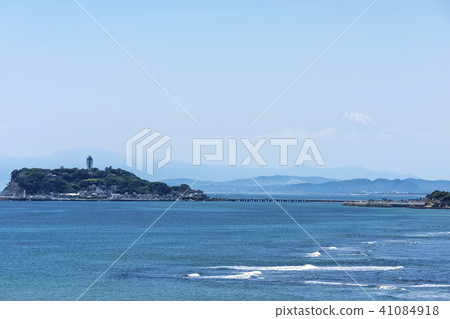 Shonan Coast of Enoshima Aozora in early summer Shonan Coast of Enoshima Aozora in early summer 41084918