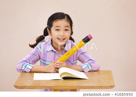 My daughter studying with my dad at the weekend 41085950