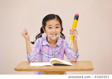 My daughter studying with my dad at the weekend 41085951