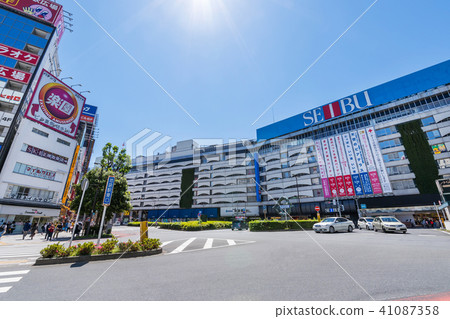 池袋站東口的風景 41087358
