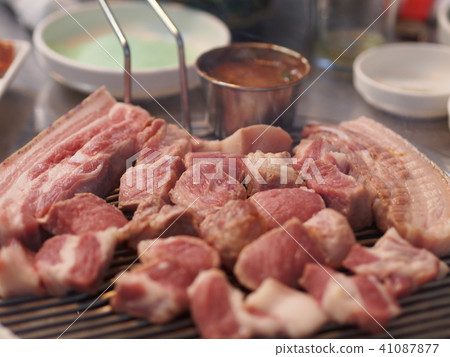Korean pork rose meat · samgyeopsal 3 Korean pork rose meat · samgyeopsal 3 41087877