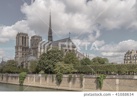The Cathedral of Notre Dame de Paris The Cathedral of Notre Dame de Paris 41088634