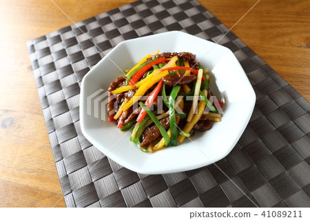 Blue beef with corn 41089211