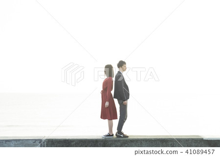 Couples farewell image 41089457