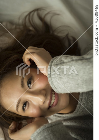 Woman relax Woman relax 41089468