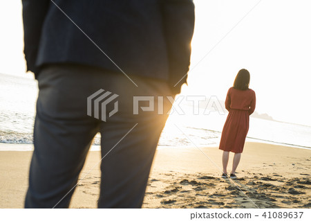 Couples farewell image 41089637