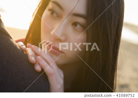 Couple coast 41089752