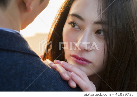 Couple coast 41089753