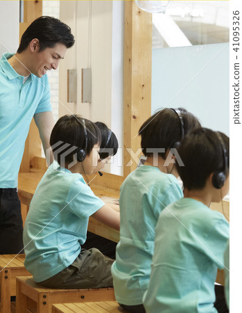 Children's workshop programmer 41095326