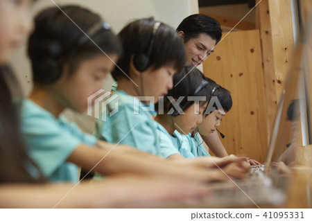 Children's workshop programmer Children's workshop programmer 41095331