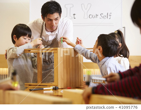 Children's Workshop Crafts Children's Workshop Crafts 41095776