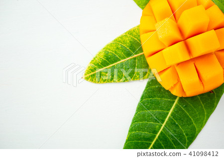  芒果切成薄片的芒果切塊 41098412