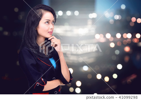 Business woman with thinking expression Business woman with thinking expression 41099298