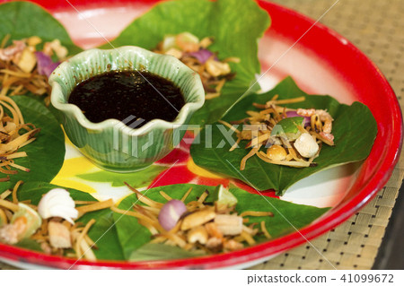 Miang Kham (Savoury Leaf Wraps), Thai food Miang Kham (Savoury Leaf Wraps), Thai food 41099672