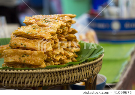 Thai Indian style Dessert, crispy flat bread Thai Indian style Dessert, crispy flat bread 41099675