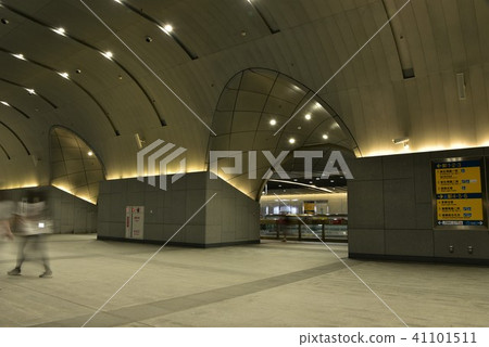 捷運大安森林公園站 41101511